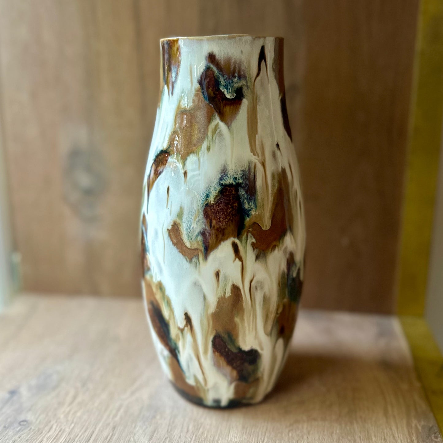 Caramel vase