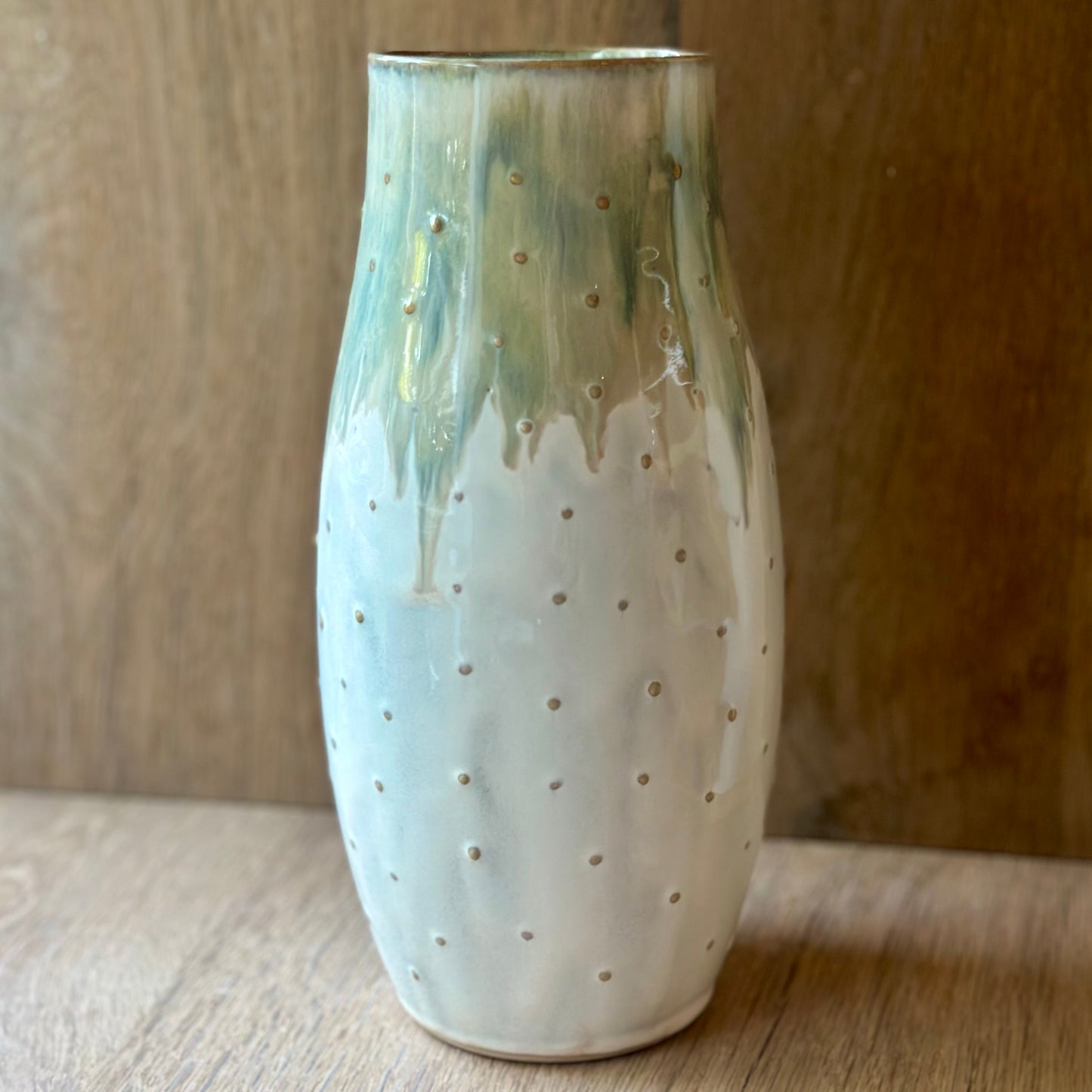 Dew vase