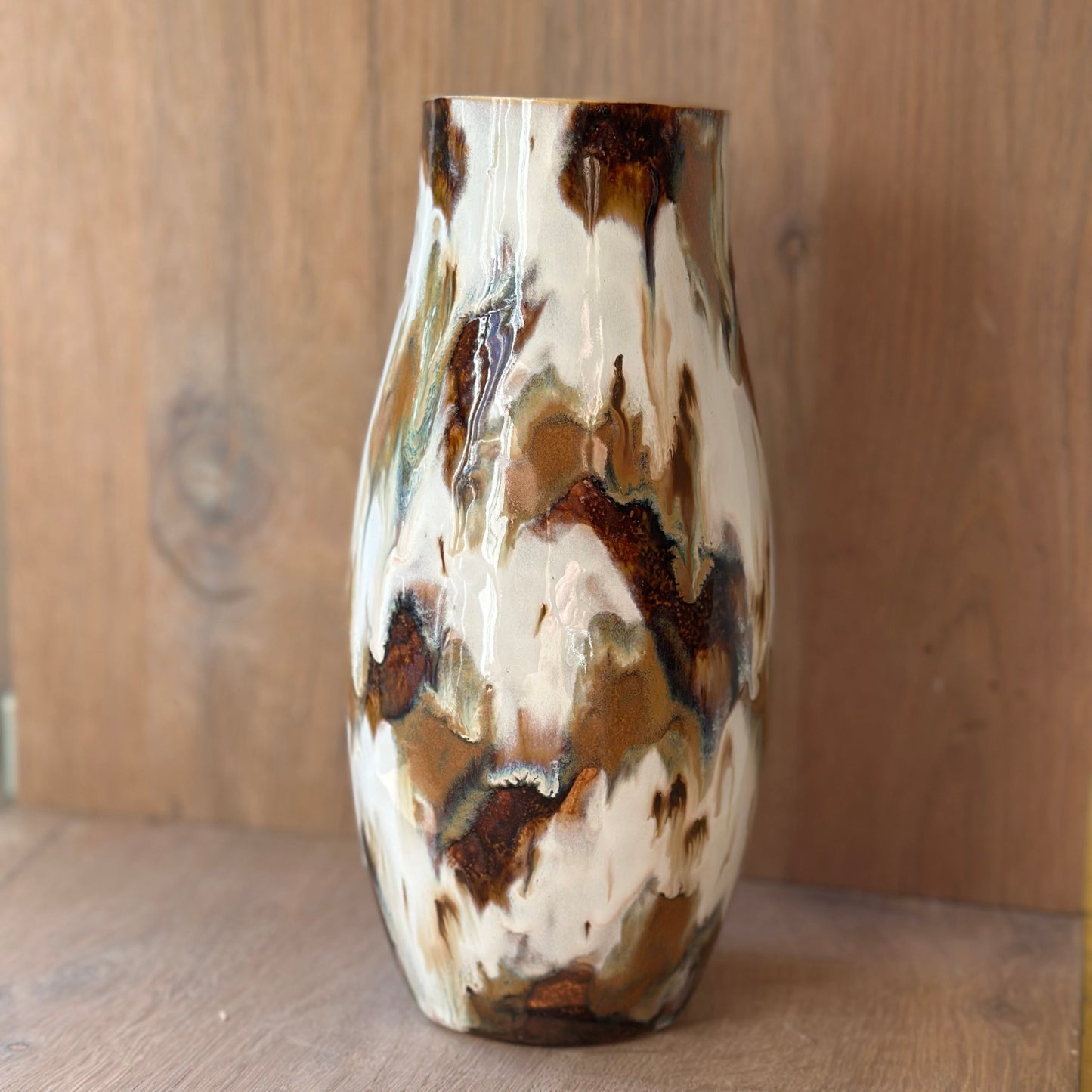 Caramel vase